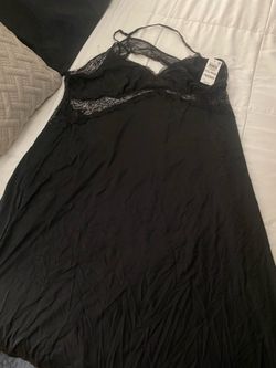 BLACK SILKY NIGHT GOWN