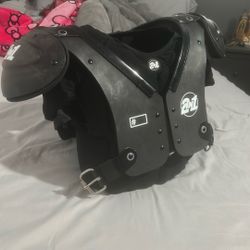 2 in 1 youth large shoulder pads 