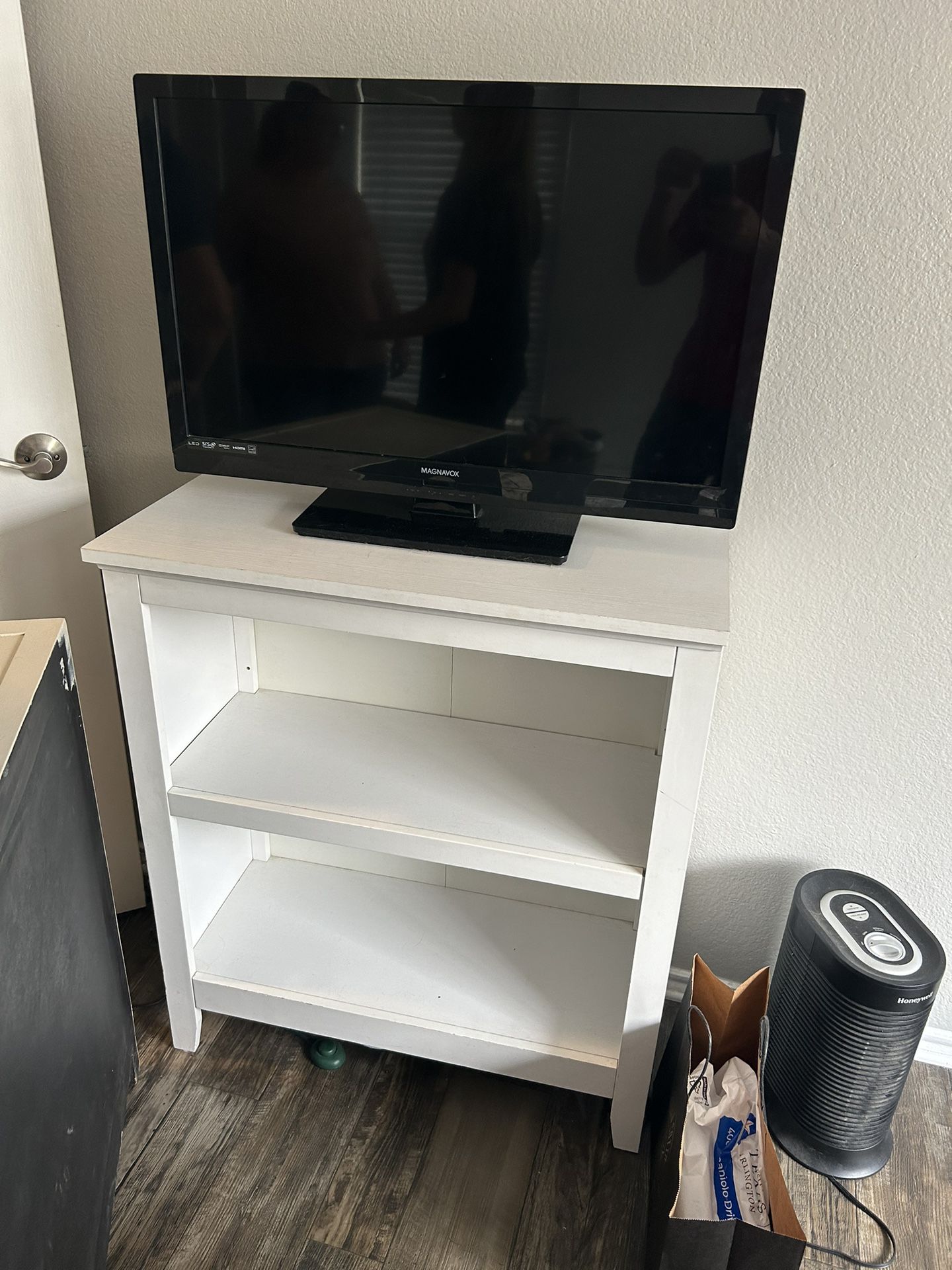 TV AND tv Stand and More Must Go
