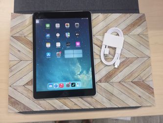 Ipad 9th gen 64gb. Wifi & cellular
