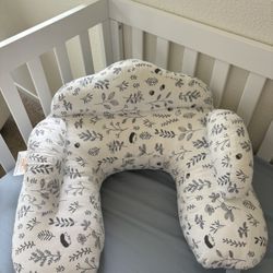 Breast Feeding Pillow 