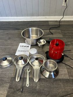 Electric milk separator