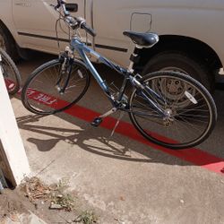 Hyper Havoc Mountain Bike And Trek Multitrack 7200 Hybrid Bike 