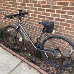 Giant Brand Road Bike With Tire Pump