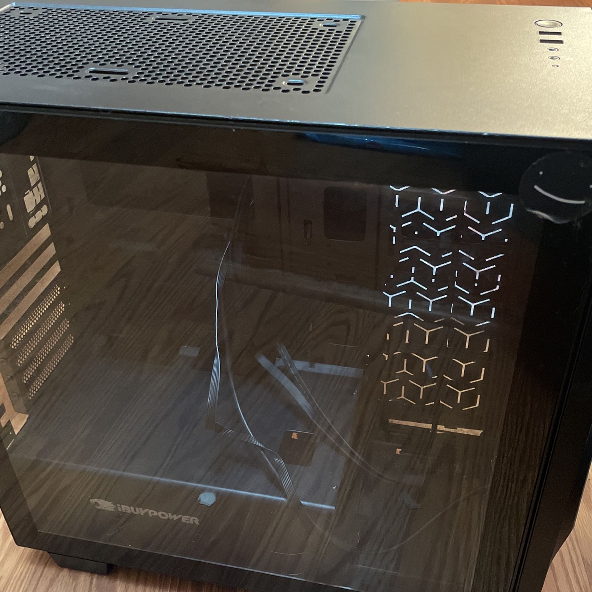 iBUYPOWER i-Series ARCB173i (R164A502) Atx Mini