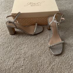 Jewel Badgley Mischka Size 8
