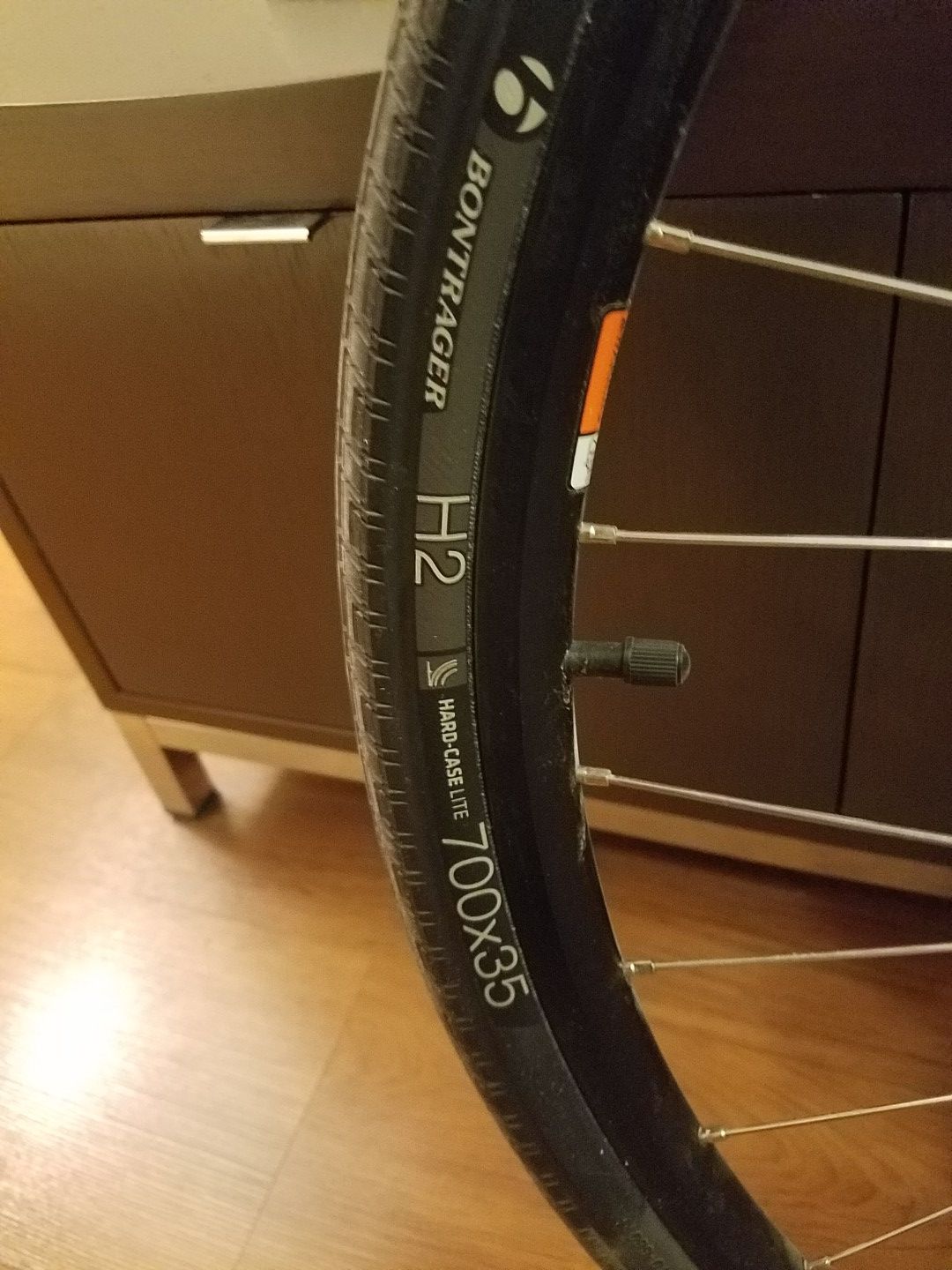 Bontrager select invert 700x35 sale