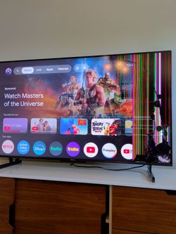Cracked 4K Hisense TV, for parts
