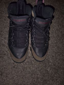 Olive Jordan 9s
