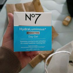 No 7 Hydrraluminous Hydration Day Gel