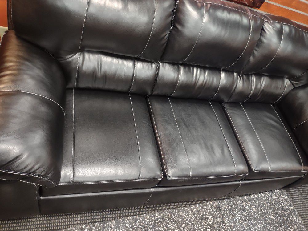 Austin Black Sleeper Sofa - Pull Out Couch/Bed. Negotiable 