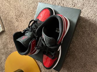 Air Jordan 1 Mid Bred Patent Sneakers