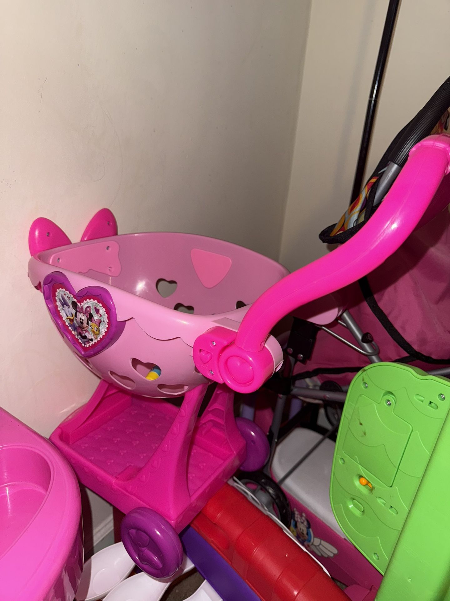 Minnie Mouse Cart