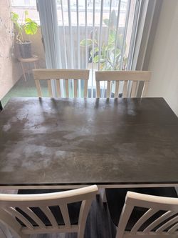 Table & chairs