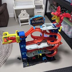 Hot Wheels City Ultimate Garage