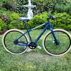 Giant Seek 1 - alfine 8 speed - very little use - size medium - retailed $1100