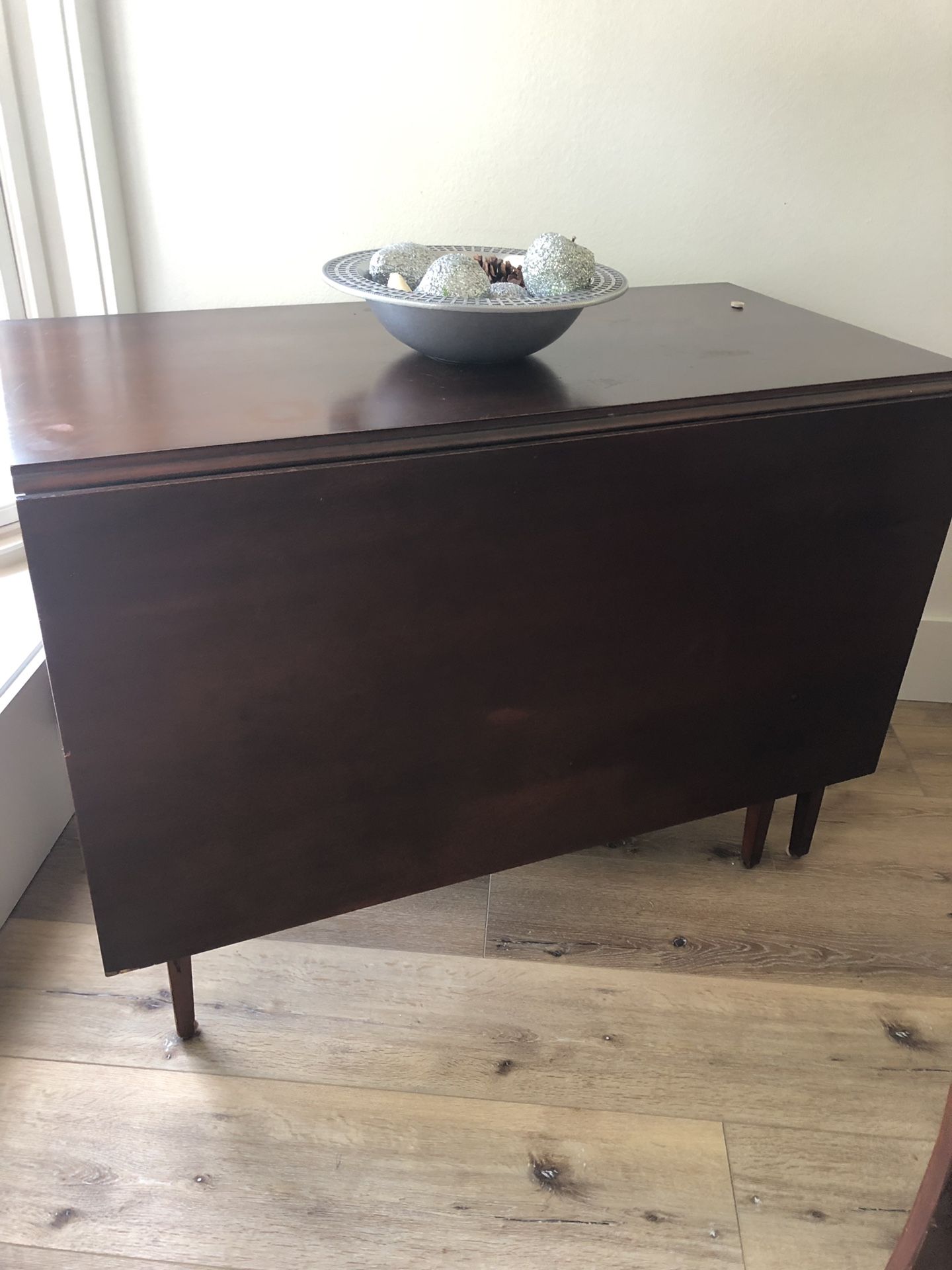 1930s drop leaf dining table