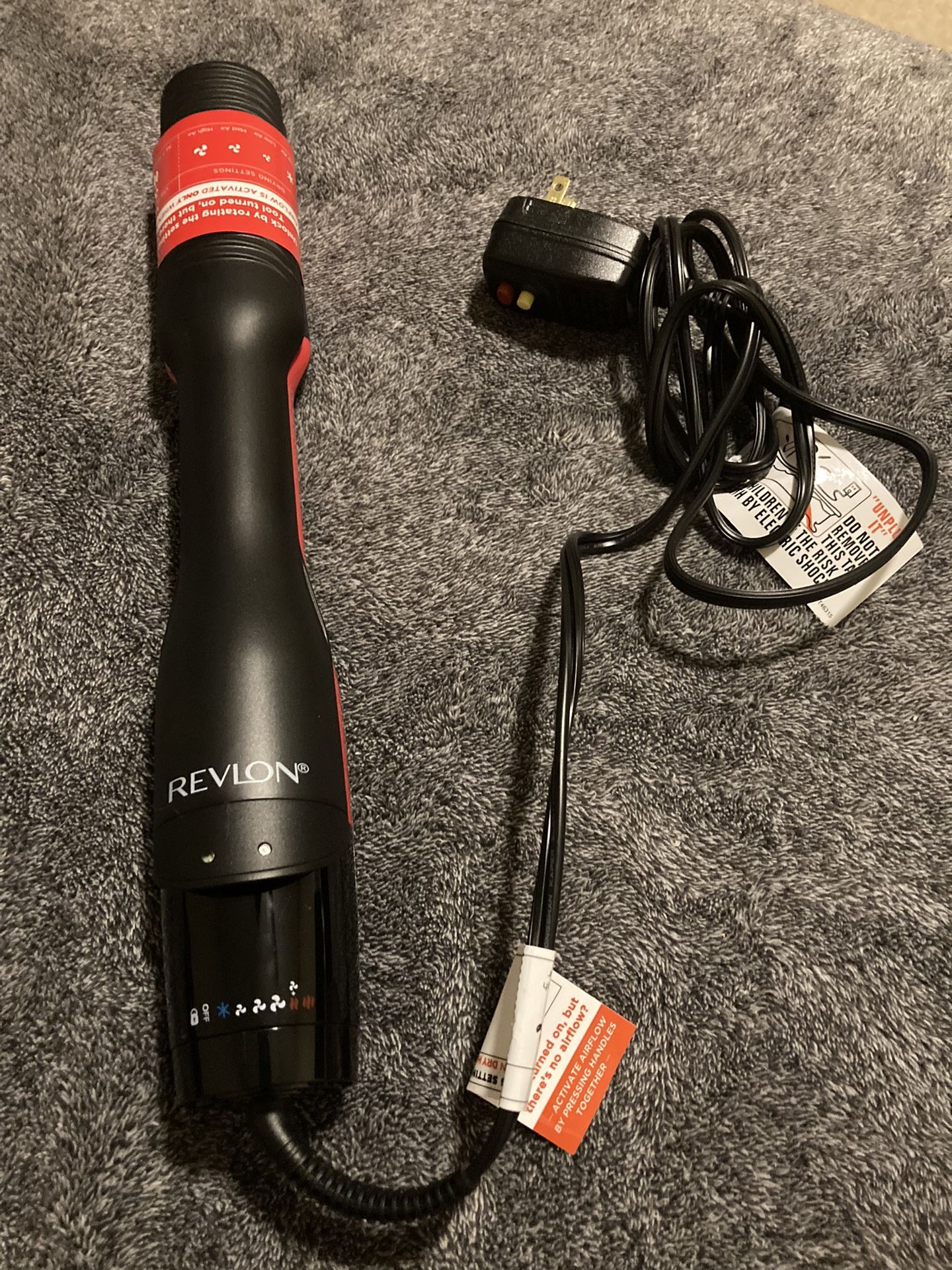 REVLON One-Step Air Straight 2-in-1 Dryer & Straightener