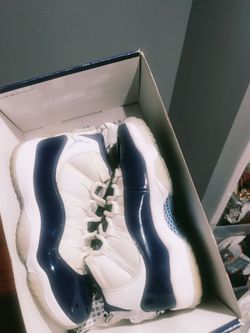 Midnight Navy 11s
