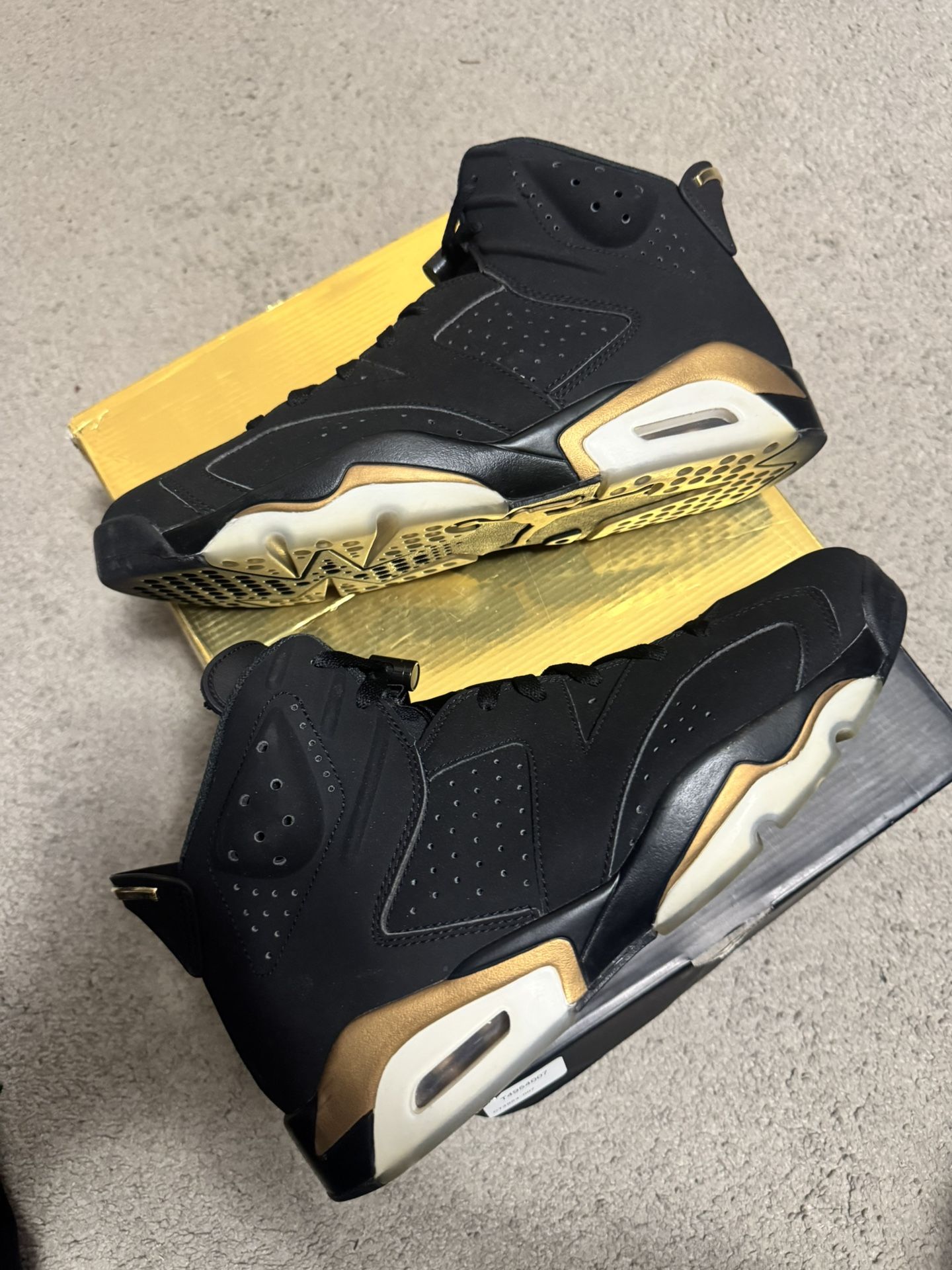 VNDS JORDAN 6 DMP SIZE 11.5