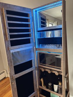 LED Light Jewelry Cabinet with Full Length Mirror 360° Swivel , Large Jewelry Organizer Armoire Lockable Free Standing Mirror with Jewelry Storage