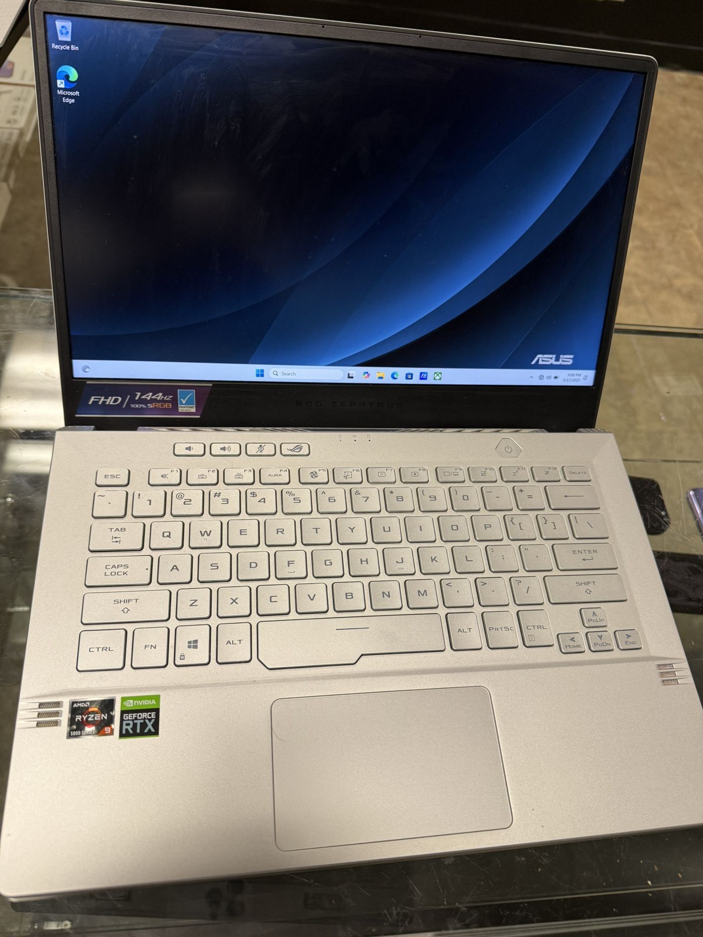 Asus zephyrus g14 Gaming laptop