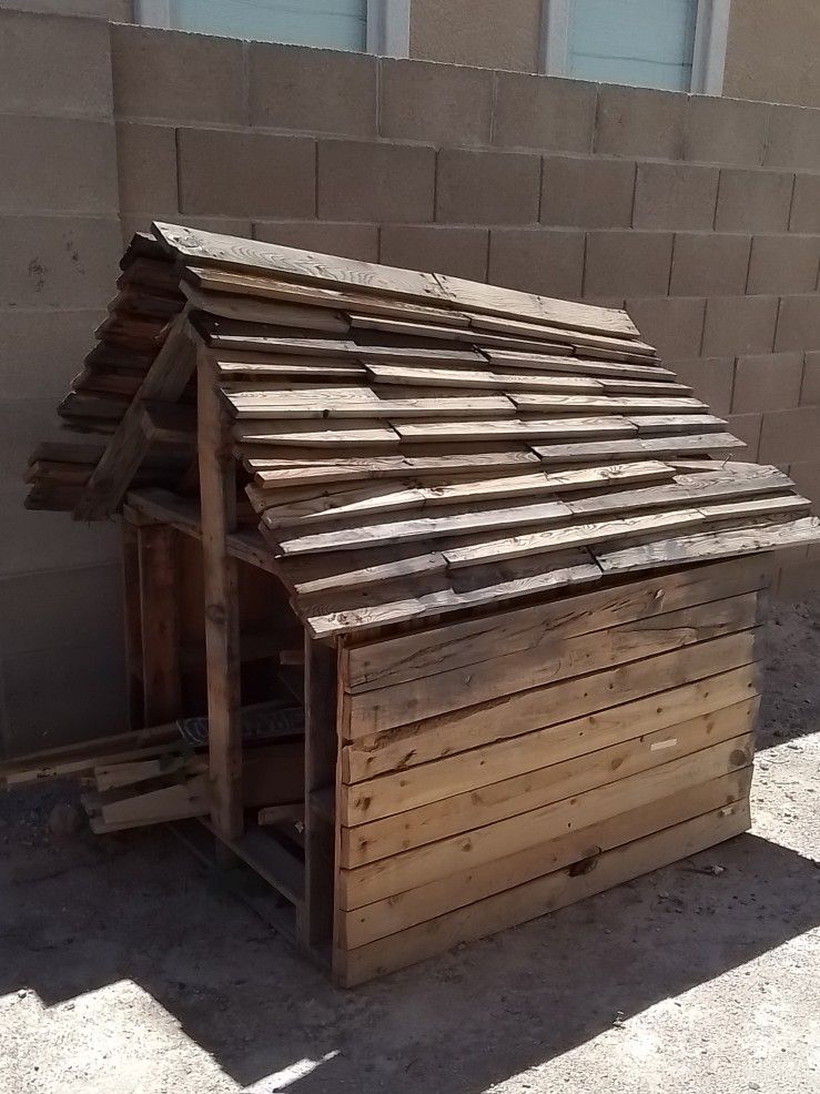 Custom Dog House Needs Finish