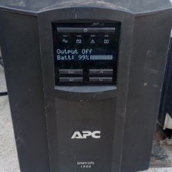 APC SMART UPS MODEL 1500 LIKE NEW 