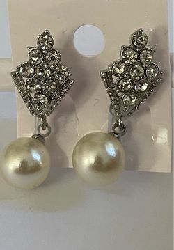 Rhinestone earrings