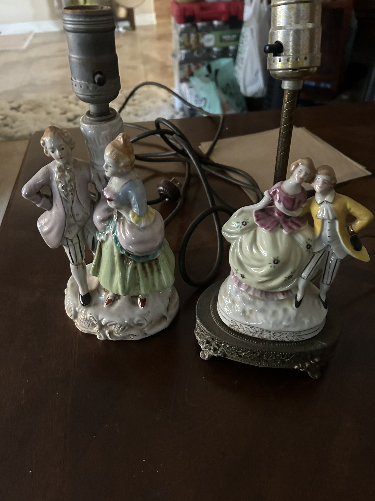 Colonial Lamps X2