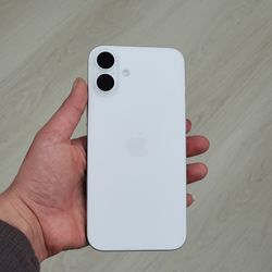 iPhone 16 Plus 6.7" (Unlocked) 128GB White Premium Pre-owned