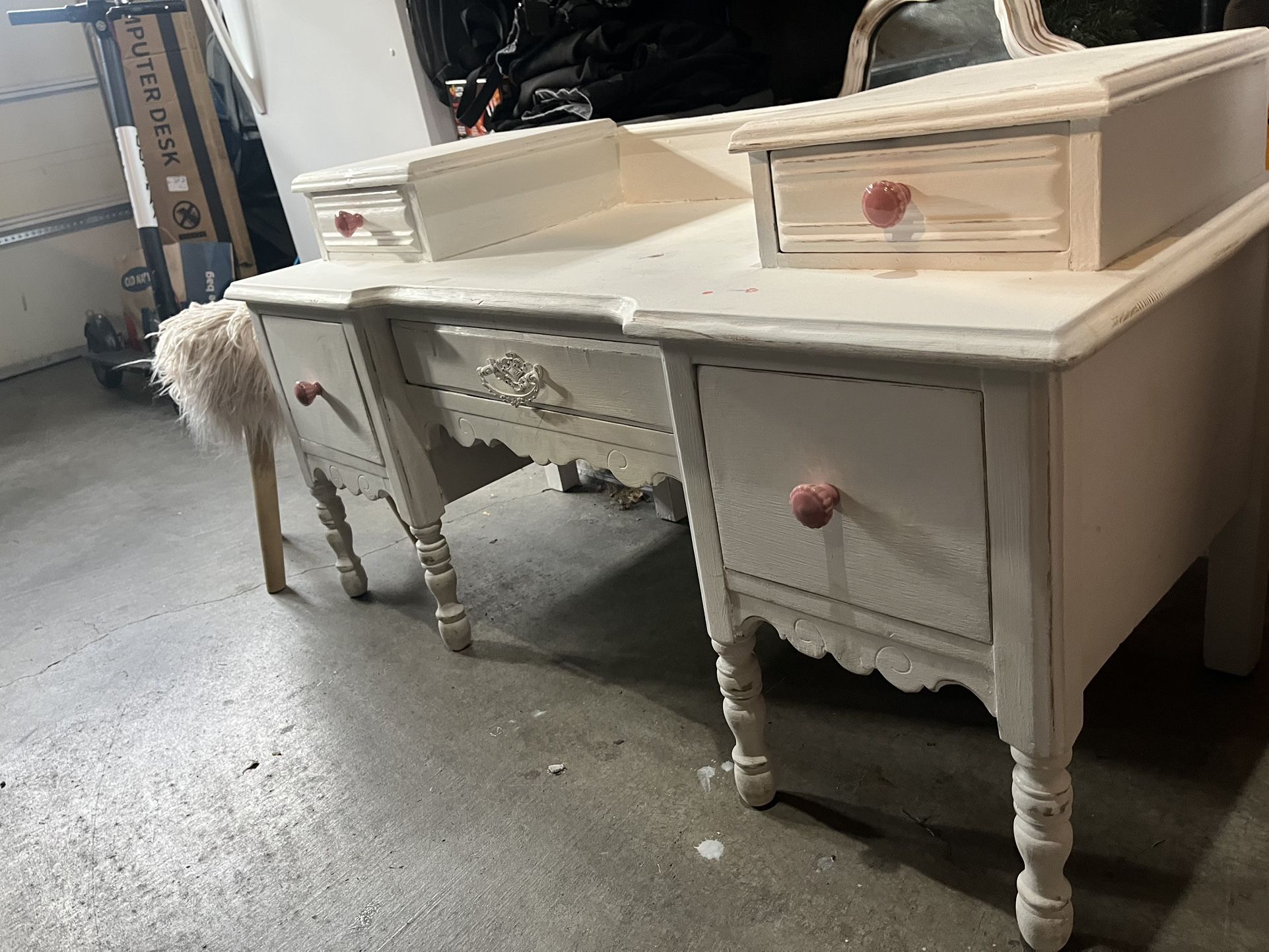 Children’s Antique Vanity And Mirror