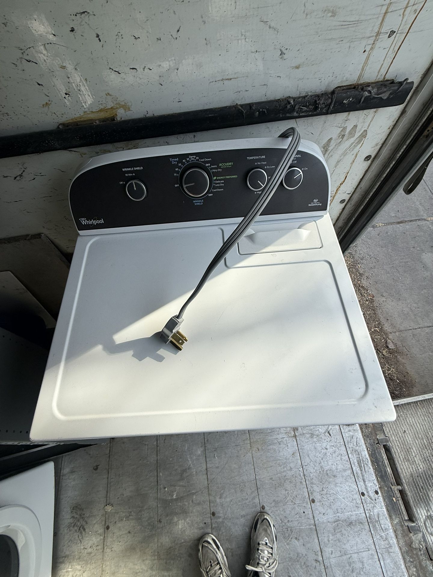 Electric Dryer Plug-In