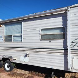 Camper Shastas Oasis 24' Travel Trailer