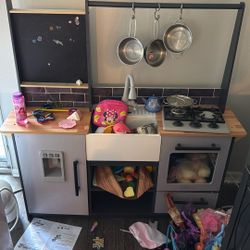 Kids Kitchen