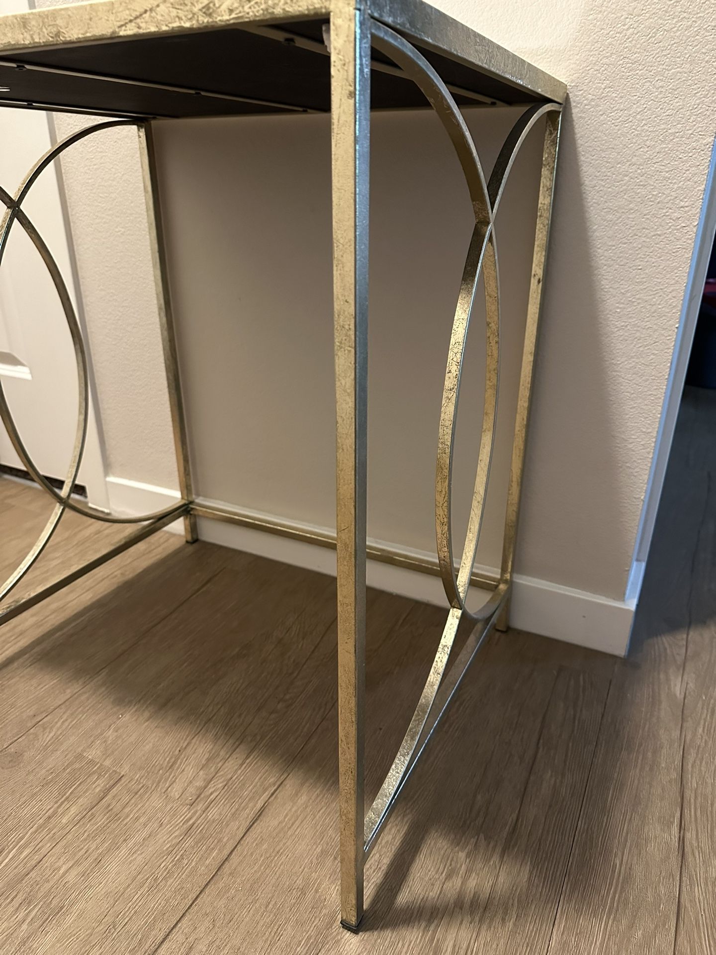 Entry Way Table