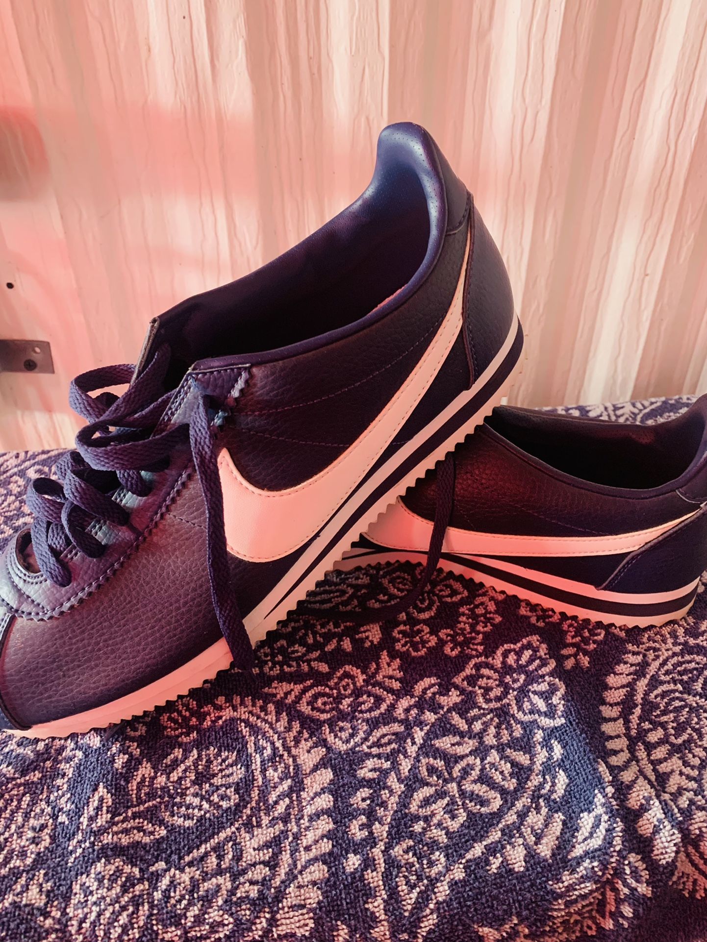 Nike/ Cortez