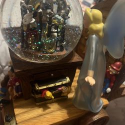 Vintage Disney brand new snow globe Pinocchio