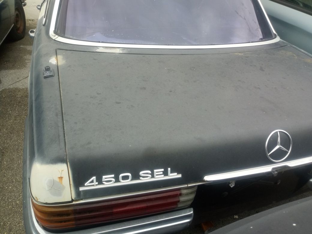 1076 M Benz 450sel 8 cil low miles parts or project car