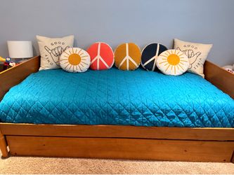 Mid-mod twin bed with trundle