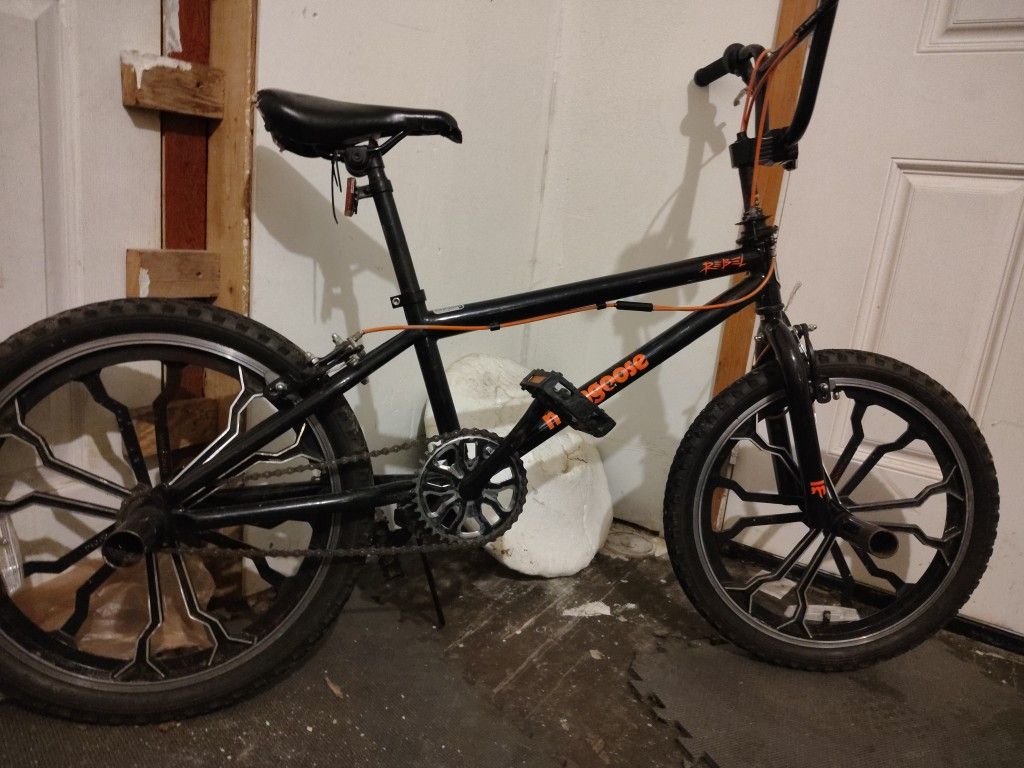 Mongoose Rebel V2
