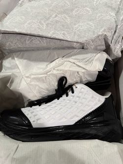 Nike Black and White Sneakers