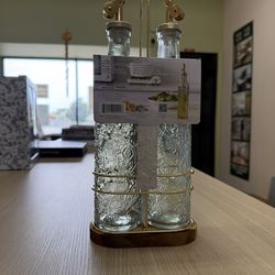 Oil and vinegar gold dispenser