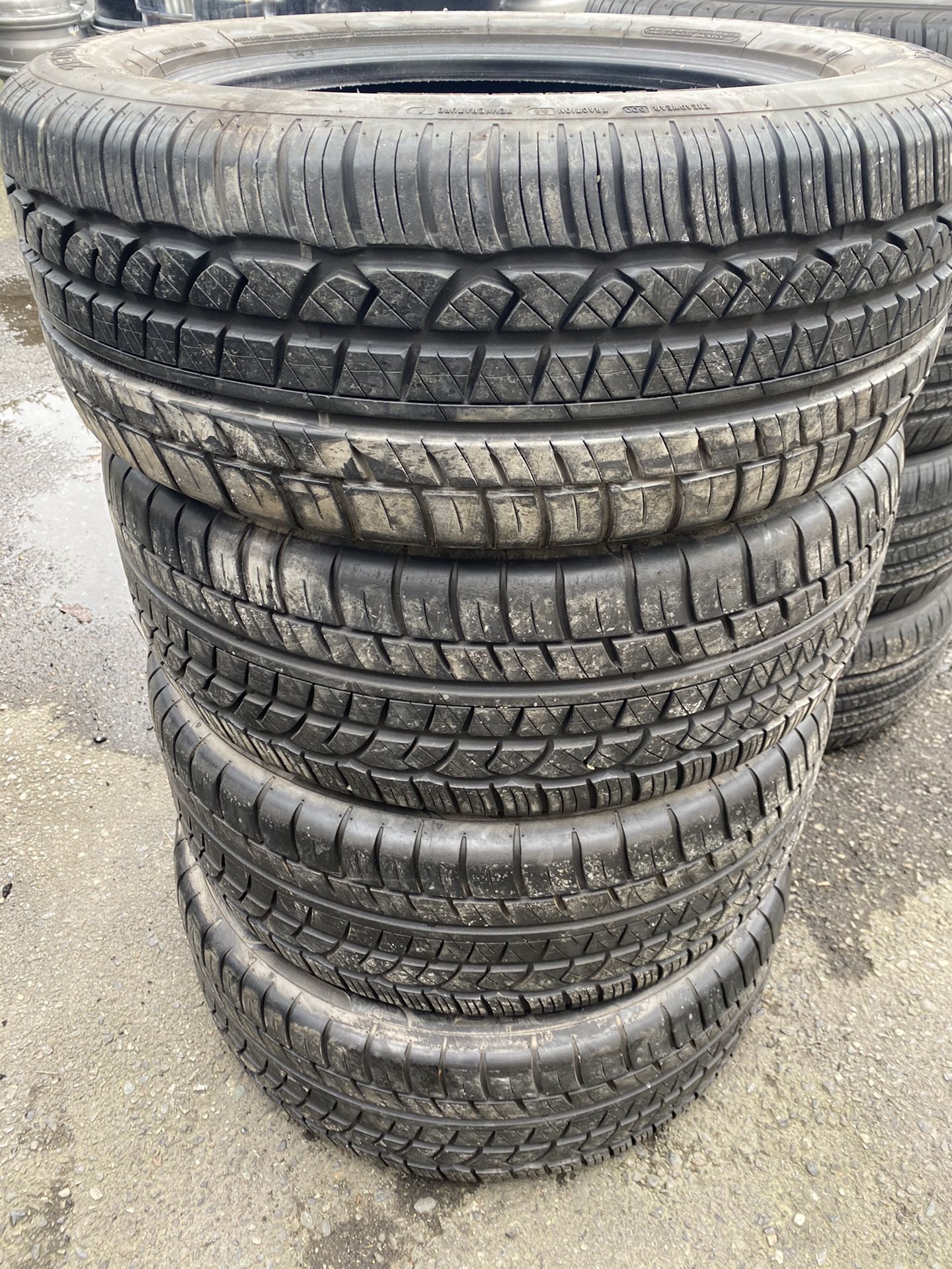 4 tires like new 245/55r18