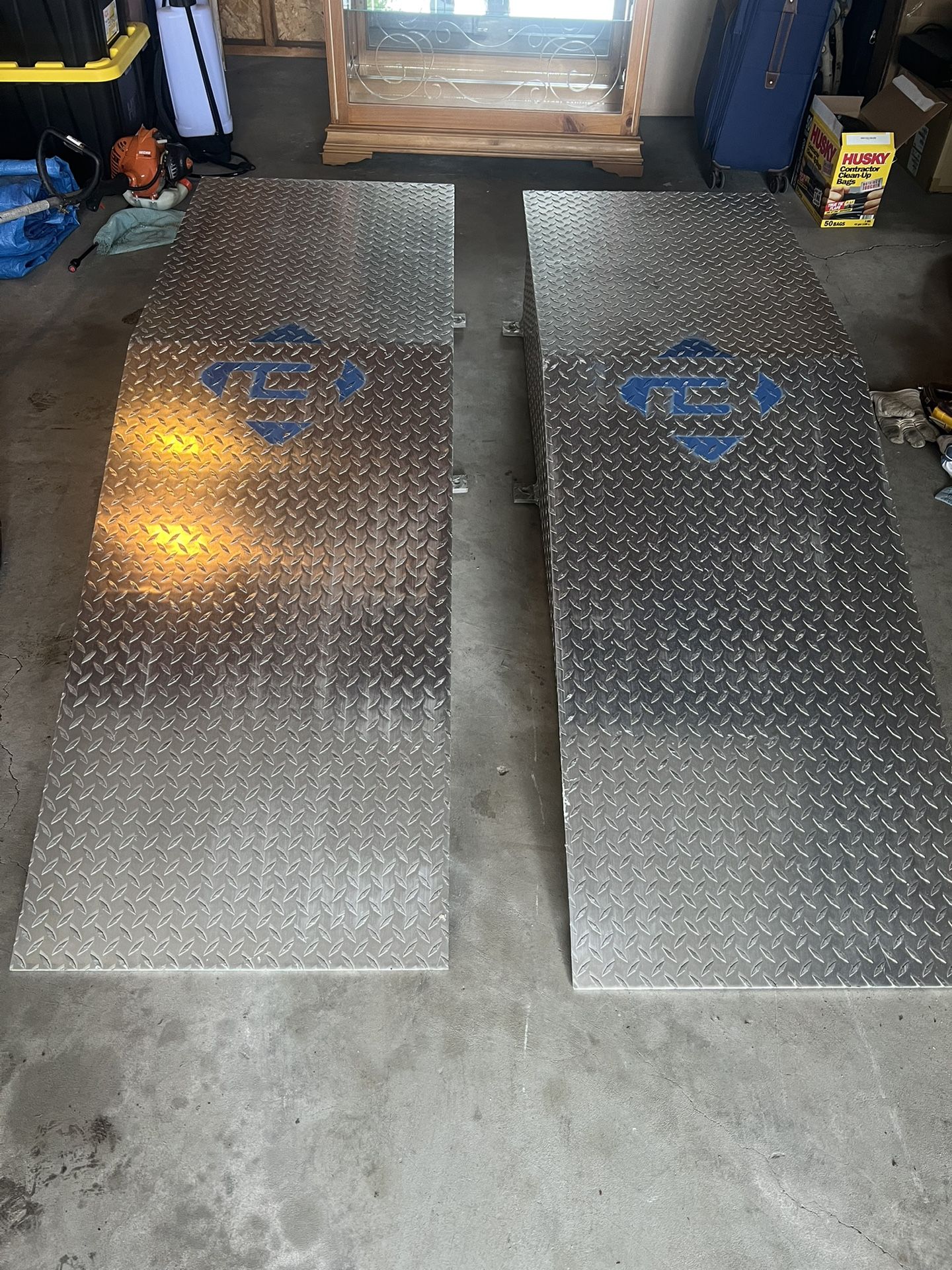 Bluff R/V-Truck Ramps