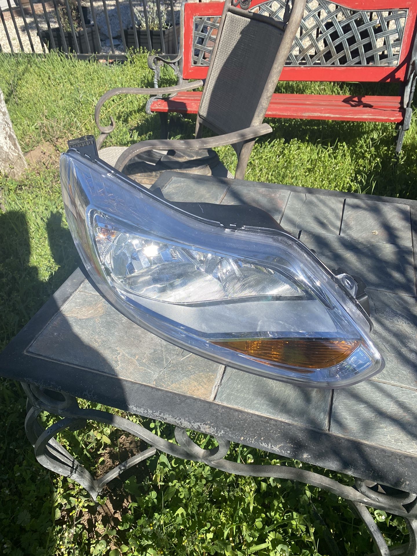 2014 Ford Focus Headlight