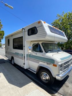 Gorgeous Winnebago RV