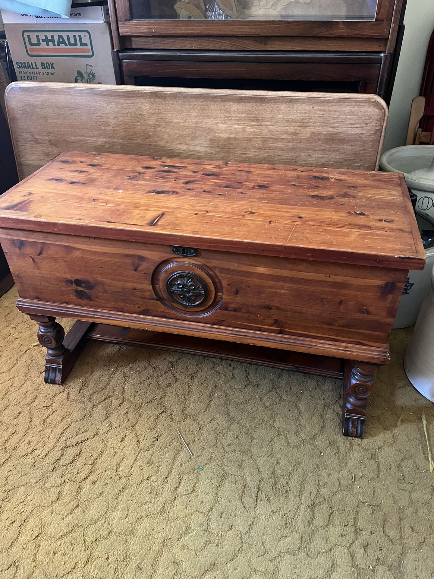 Cedarchest On Legs With Sliding Drawer