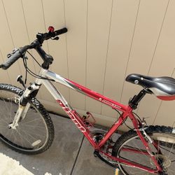 Giant Rincon Bike Size Large