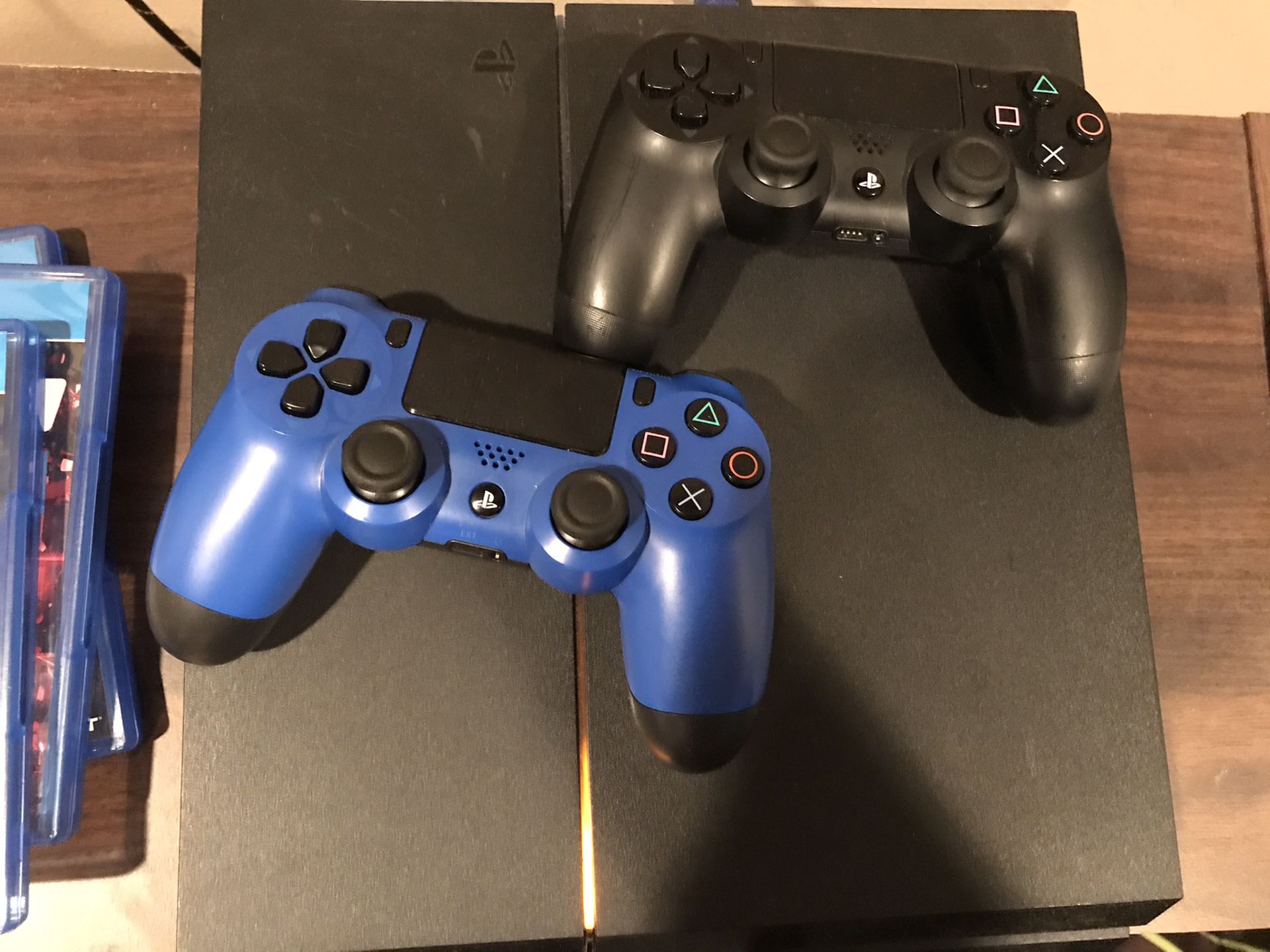 Ps4 500 GB with games